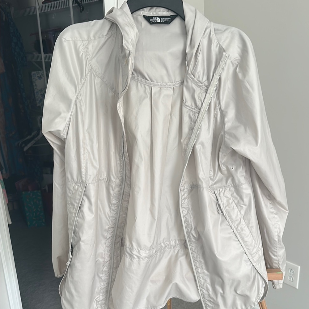 The North Face Women's tan lightweight raincoat